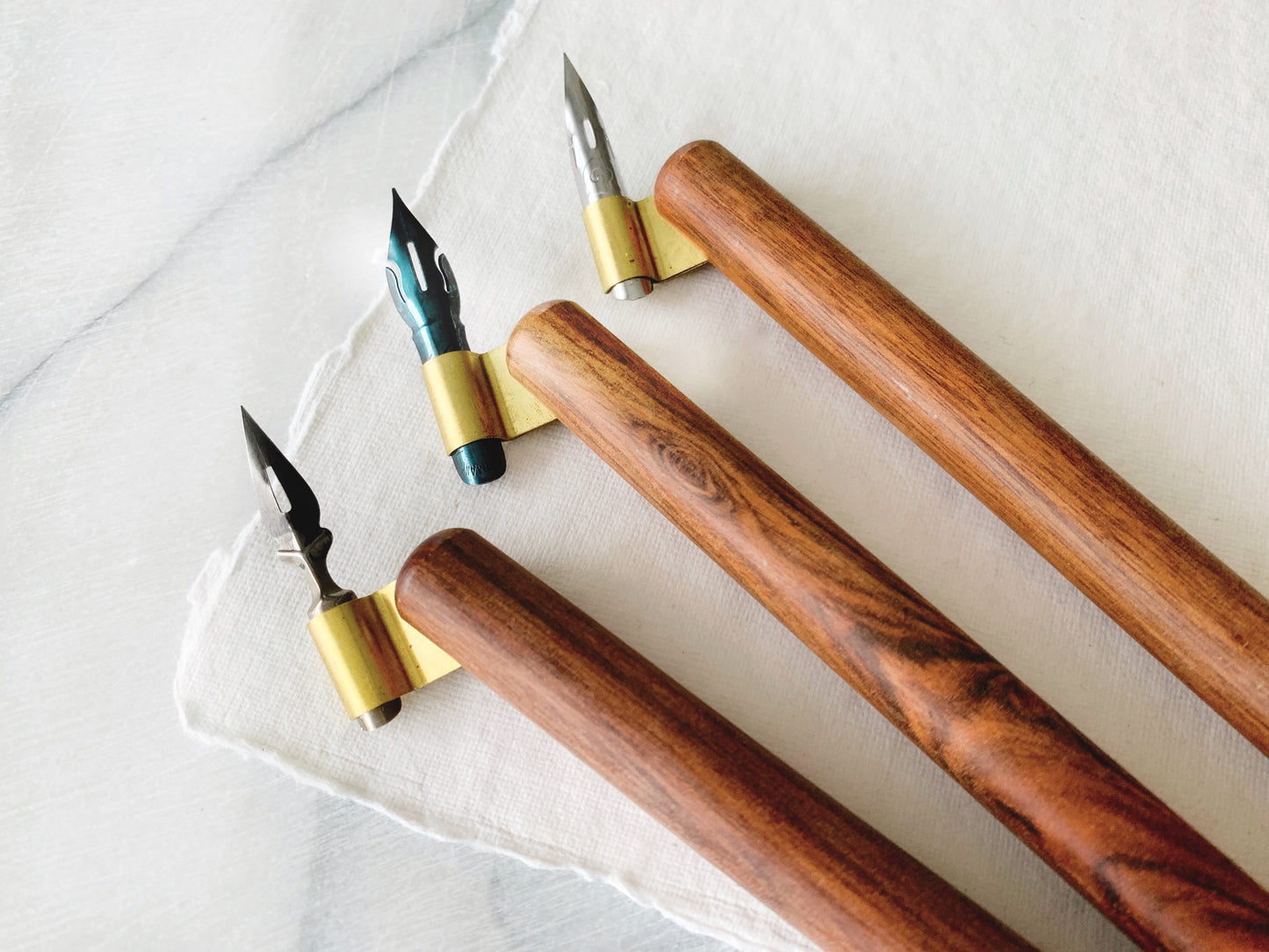 Rosewood Adjustable Oblique Pen Holder